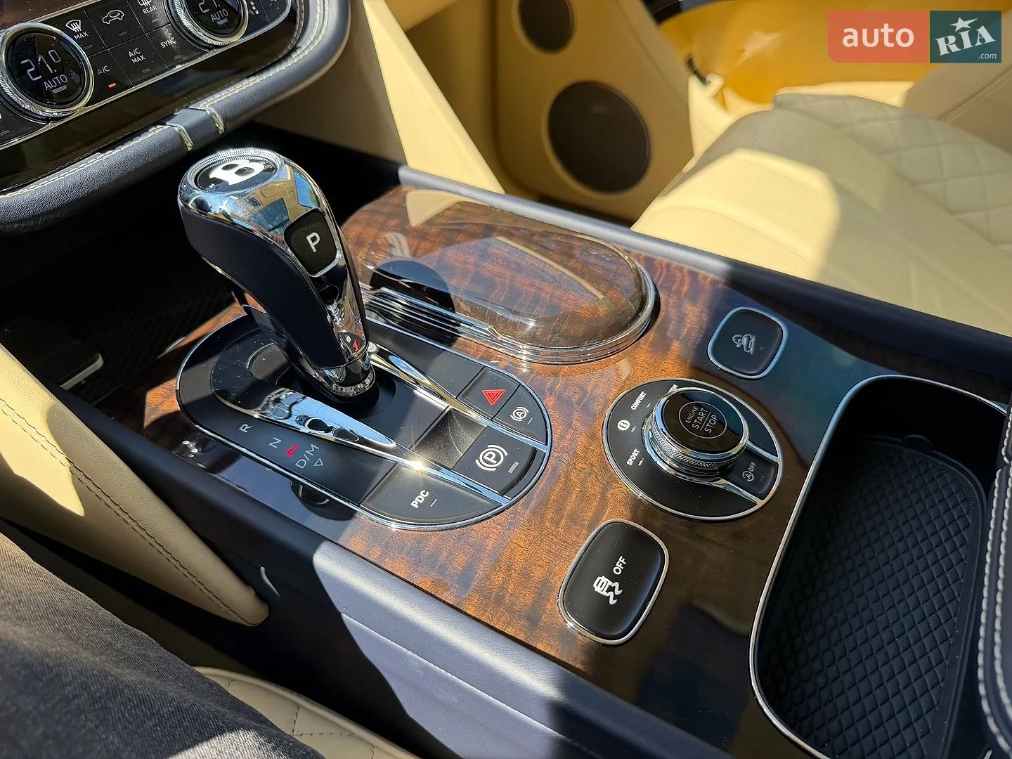2016 Bentley Bentayga - мініатюра 30