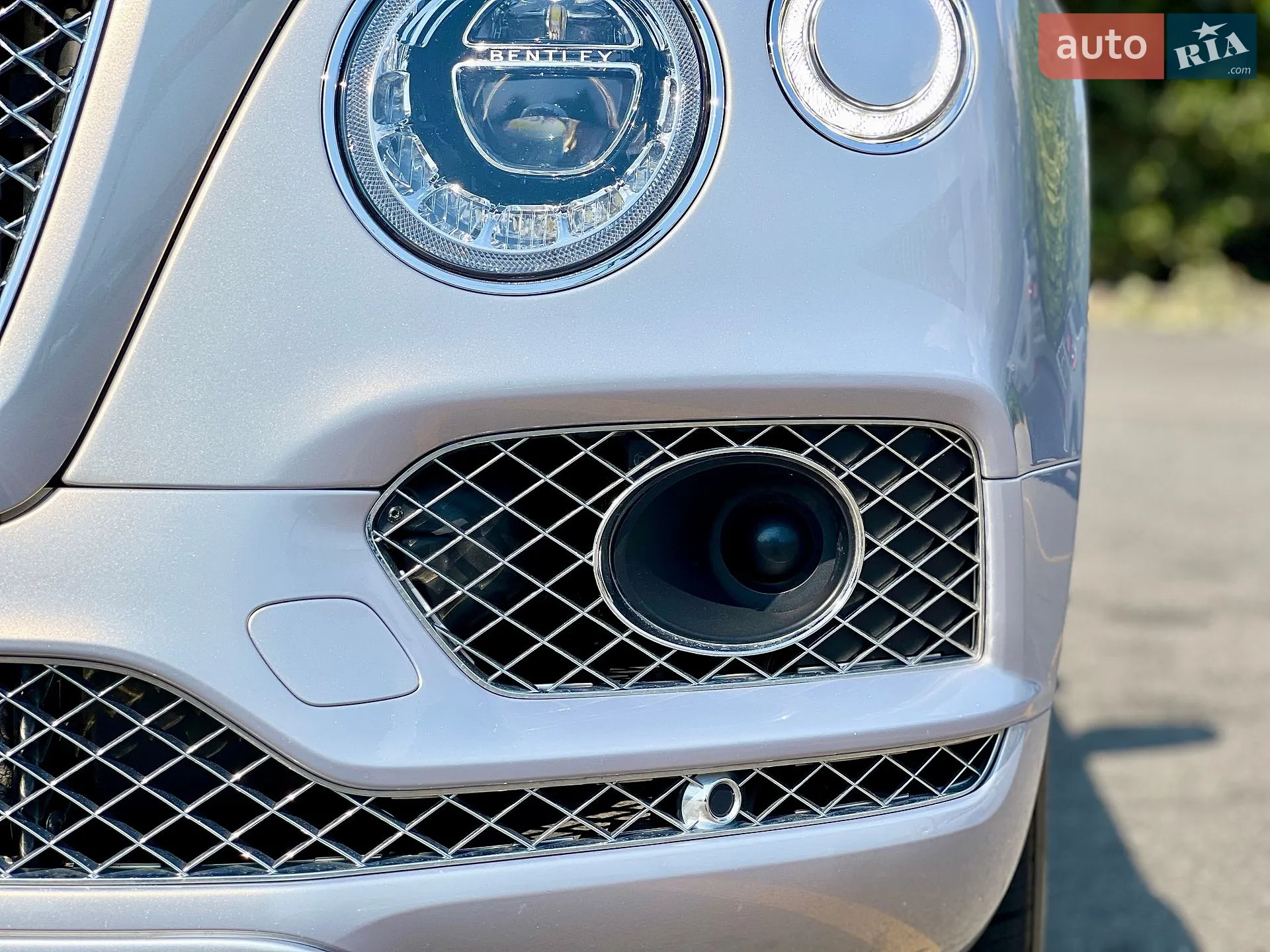 2020 Bentley Bentayga - мініатюра 14