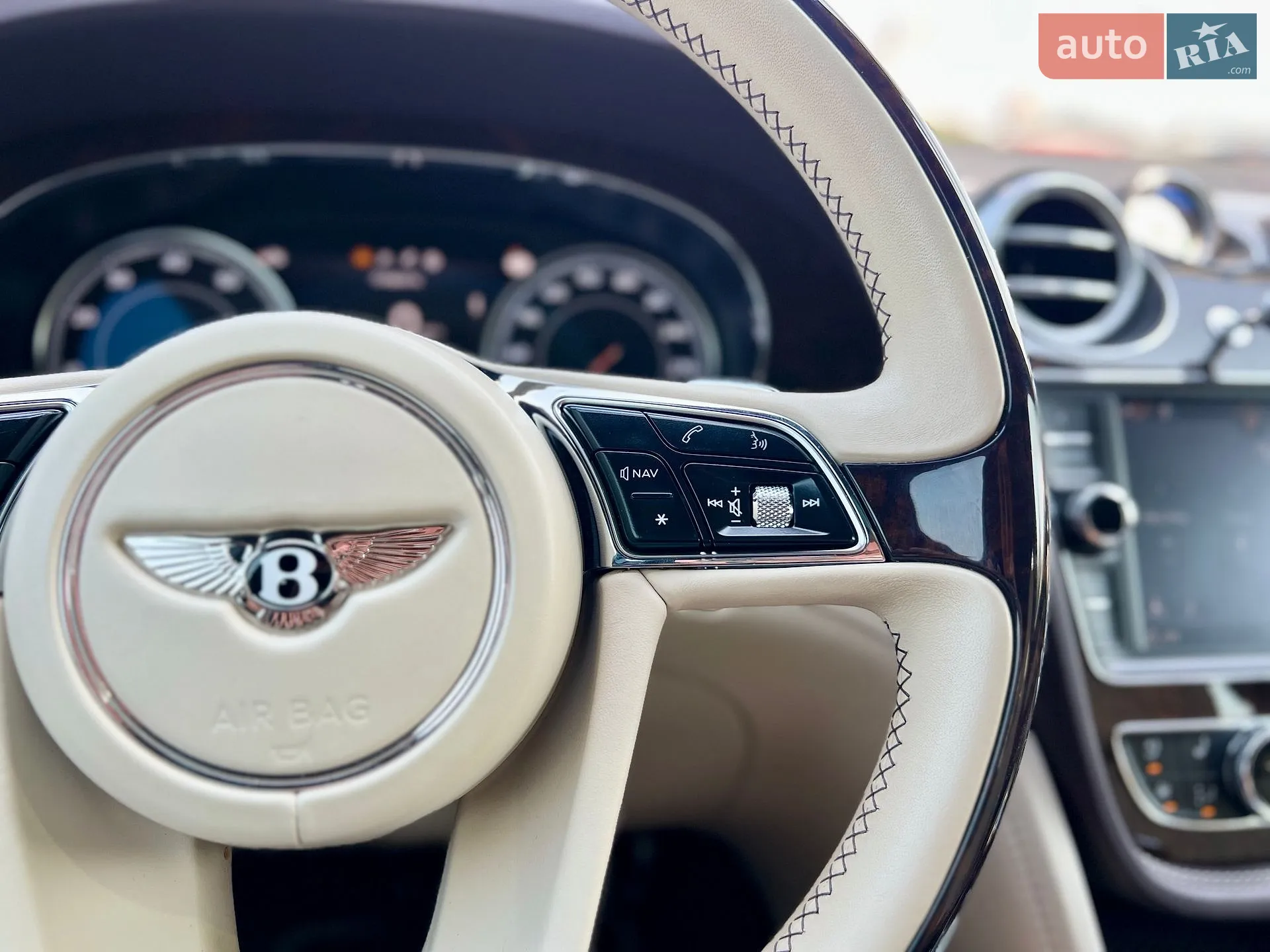 2020 Bentley Bentayga - мініатюра 53