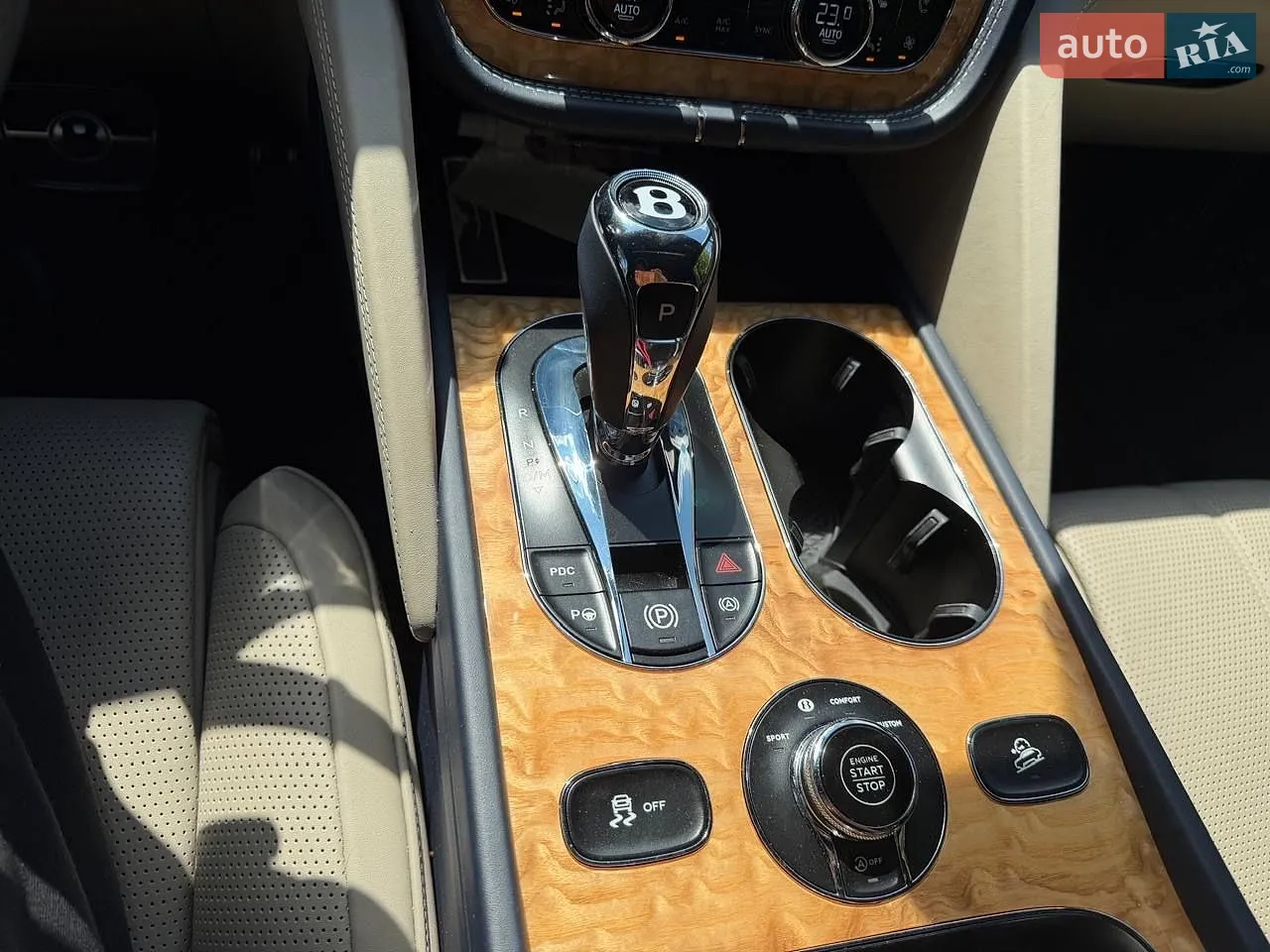 2022 Bentley Bentayga - мініатюра 15