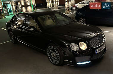 Седан Bentley Continental Flying Spur 2005 в 