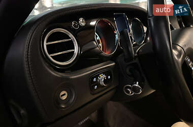 Седан Bentley Continental Flying Spur 2005 в 