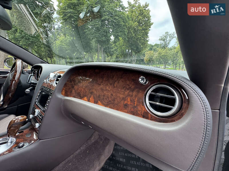 Седан Bentley Continental Flying Spur 2008 в Киеве