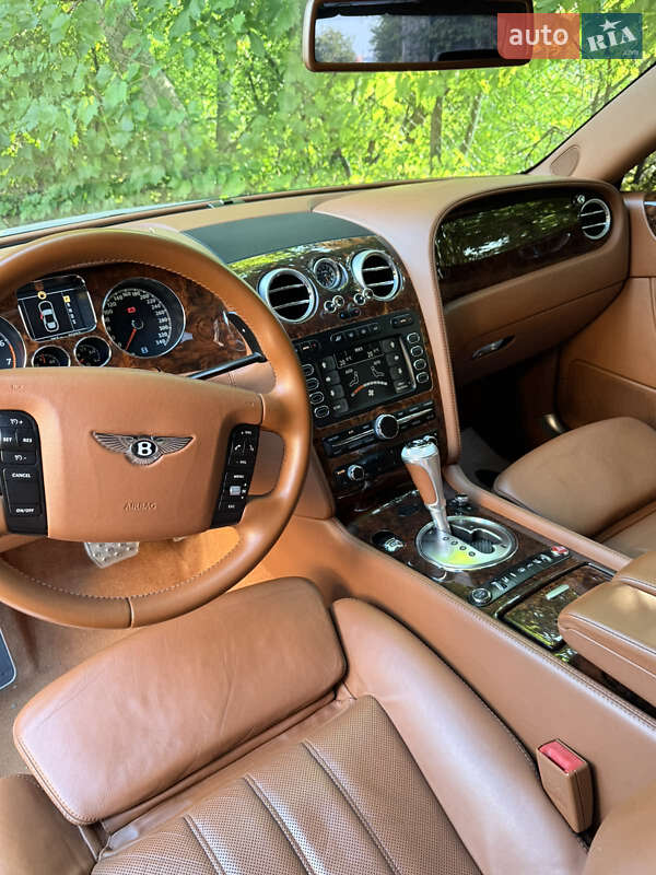 Седан Bentley Continental Flying Spur 2006 в Тернополе