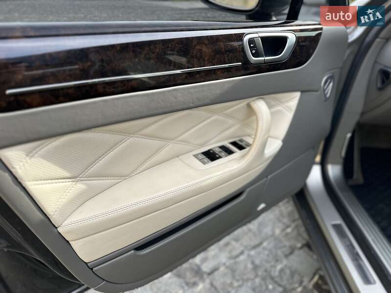 Седан Bentley Continental Flying Spur 2008 в Рівному