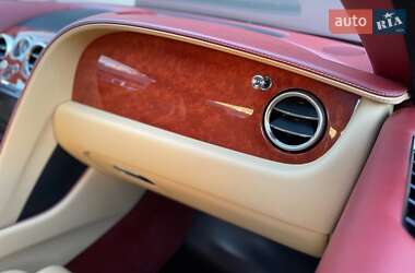 Купе Bentley Continental GT 2012 в 