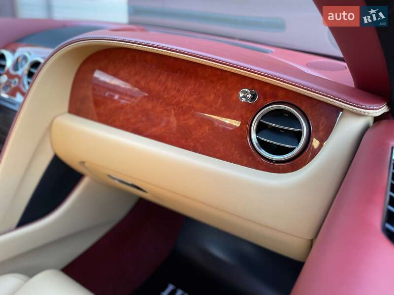 Купе Bentley Continental GT 2012 в Києві фото 52 Купе Bentley Continental GT 2012 в Києві