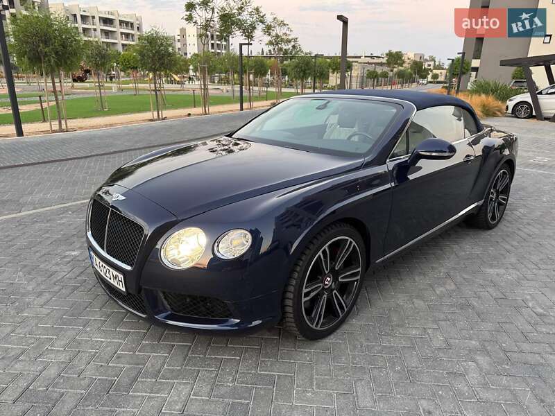 Купе Bentley Continental GT 2013 в 