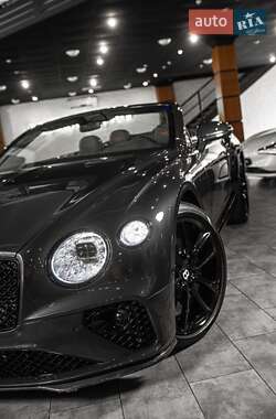 Кабріолет Bentley Continental GT 2022 в 
