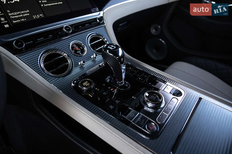 Купе Bentley Continental GT 2018 в Киеве фото 25 Купе Bentley Continental GT 2018 в Киеве