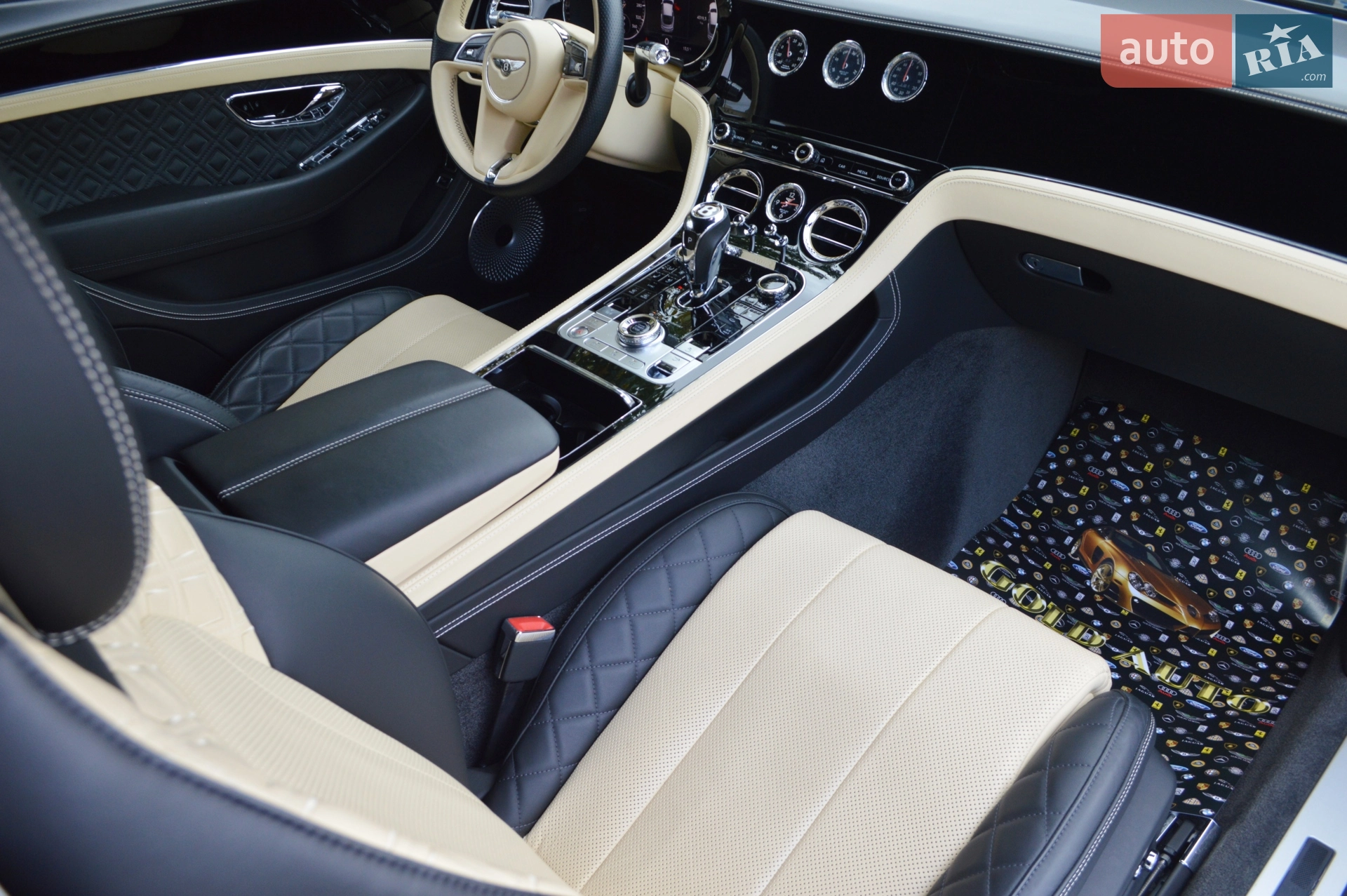 2019 Bentley Continental - мініатюра 38