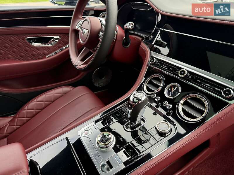 Купе Bentley Continental GT 2021 в Києві фото 11 Купе Bentley Continental GT 2021 в Києві