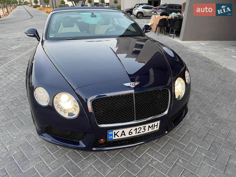 Купе Bentley Continental GT 2013 в Черновцах