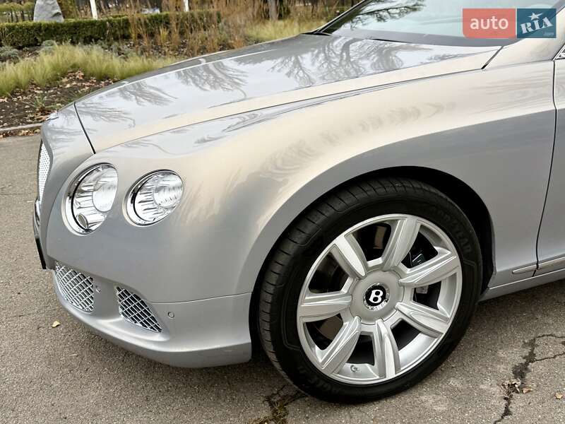 Купе Bentley Continental GT 2011 в Киеве фото 29 Купе Bentley Continental GT 2011 в Киеве