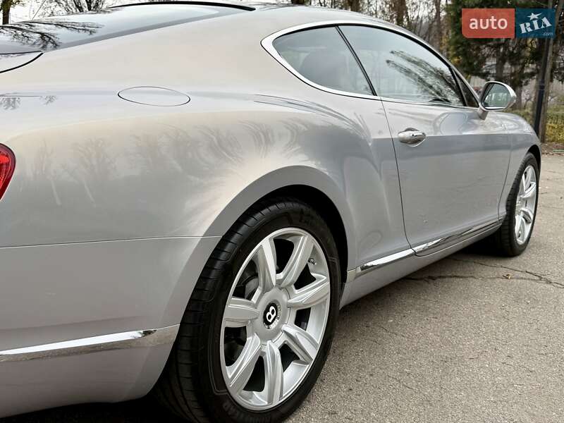 Купе Bentley Continental GT 2011 в Киеве фото 40 Купе Bentley Continental GT 2011 в Киеве