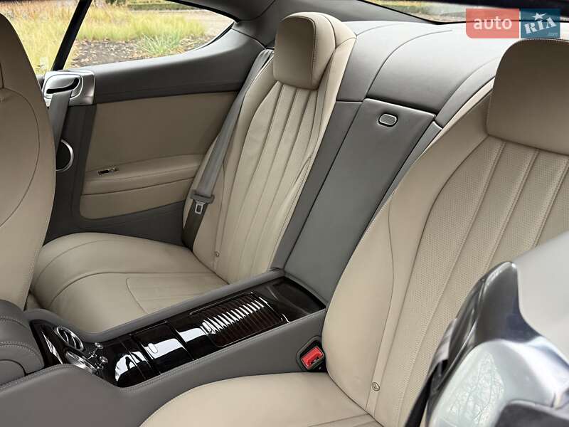 Купе Bentley Continental GT 2011 в Киеве фото 75 Купе Bentley Continental GT 2011 в Киеве