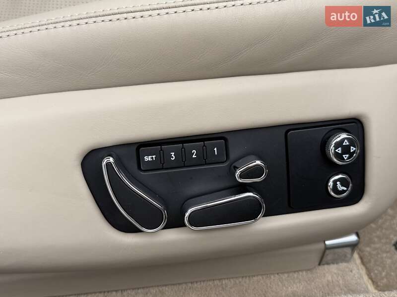 Купе Bentley Continental GT 2011 в Киеве фото 95 Купе Bentley Continental GT 2011 в Киеве