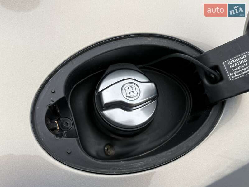 Купе Bentley Continental GT 2011 в Киеве фото 104 Купе Bentley Continental GT 2011 в Киеве