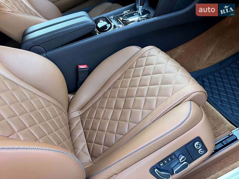 Купе Bentley Continental GT 2016 в Киеве фото 27 Купе Bentley Continental GT 2016 в Киеве
