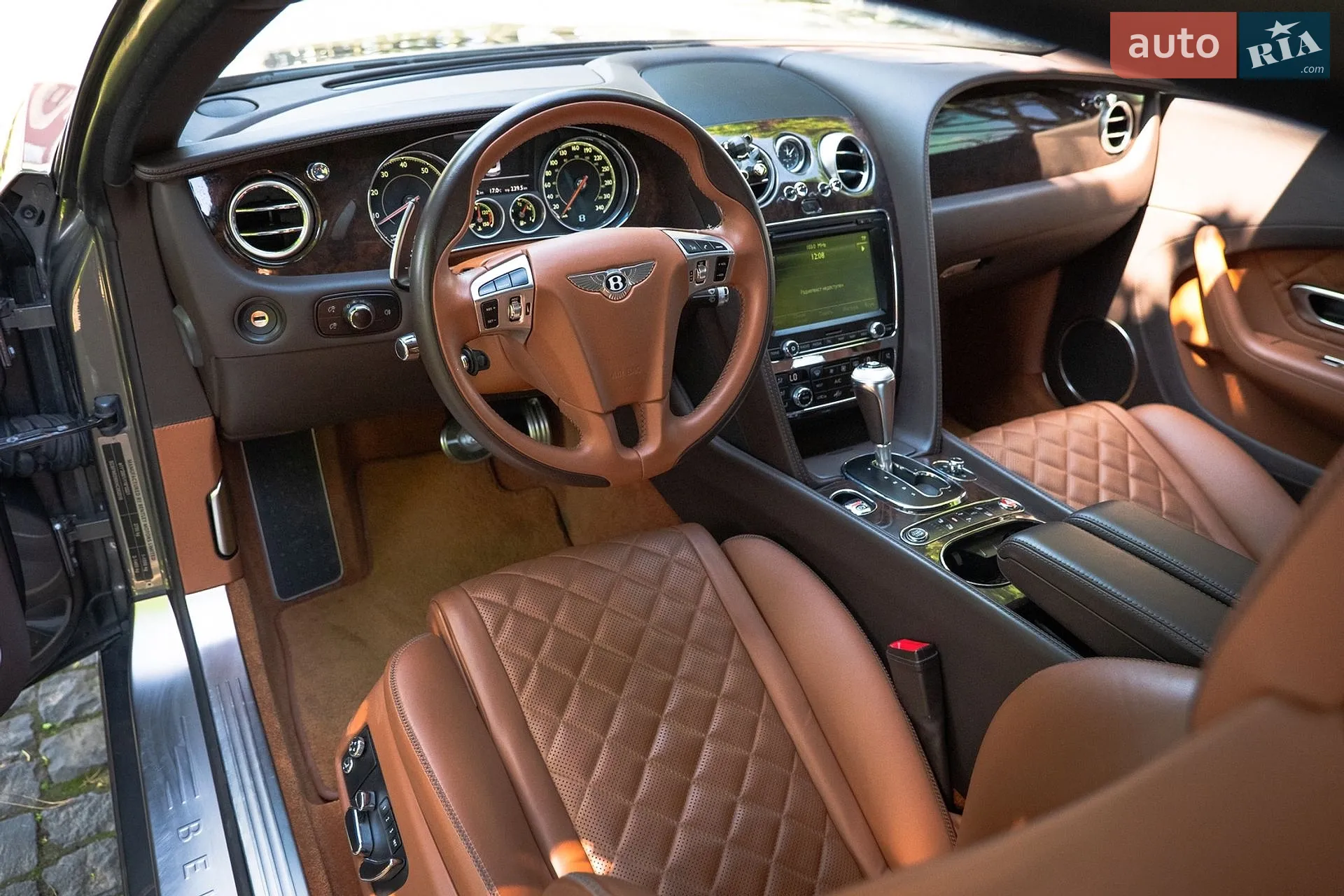 2016 Bentley Continental - мініатюра 16