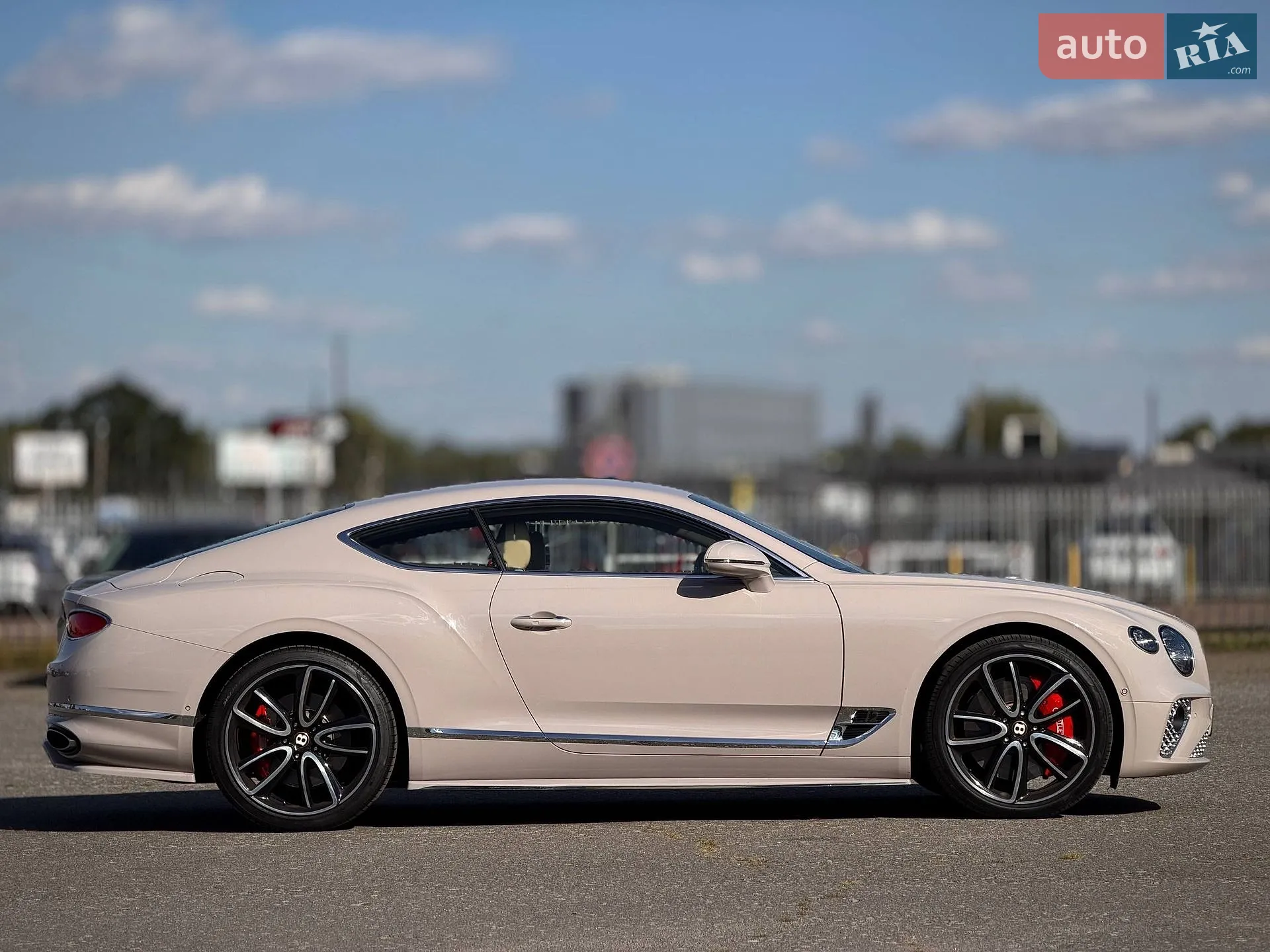 2019 Bentley Continental - мініатюра 18