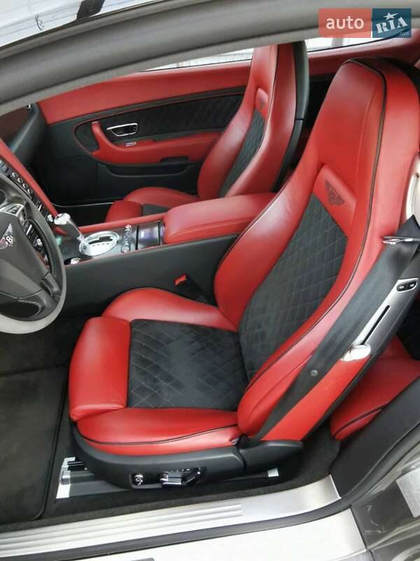 Купе Bentley Continental 2010 в Києві