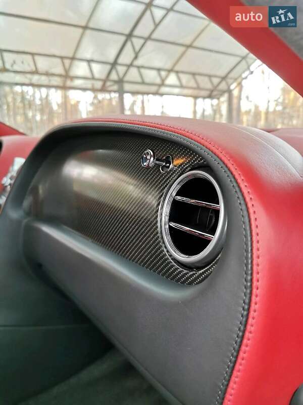 Купе Bentley Continental 2010 в Києві