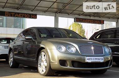 Седан Bentley Flying Spur 2011 в Киеве