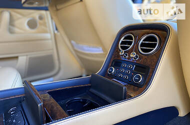 Седан Bentley Flying Spur 2010 в 