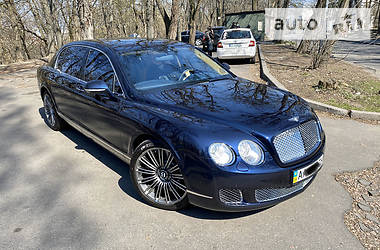 Седан Bentley Flying Spur 2010 в 