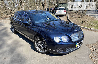 Седан Bentley Flying Spur 2010 в Києві