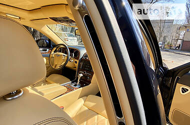 Седан Bentley Flying Spur 2010 в 