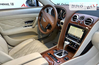 Седан Bentley Flying Spur 2013 в Киеве