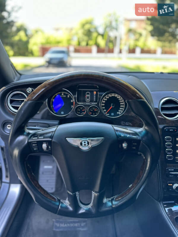 Седан Bentley Flying Spur 2008 в Львові