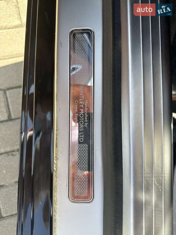 Лімузин Bentley Flying Spur 2014 в Києві