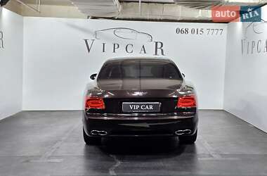Седан Bentley Flying Spur 2017 в 