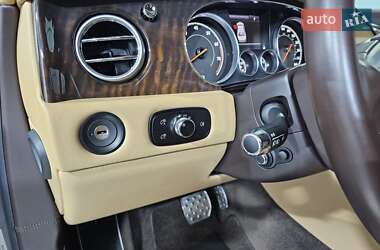 Седан Bentley Flying Spur 2017 в 