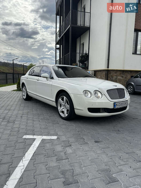 Седан Bentley Flying Spur 2008 в Тячеві