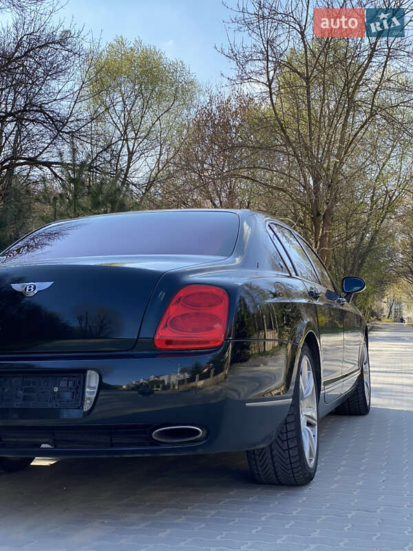 Купе Bentley Flying Spur 2007 в Львове фото 9 Купе Bentley Flying Spur 2007 в Львове