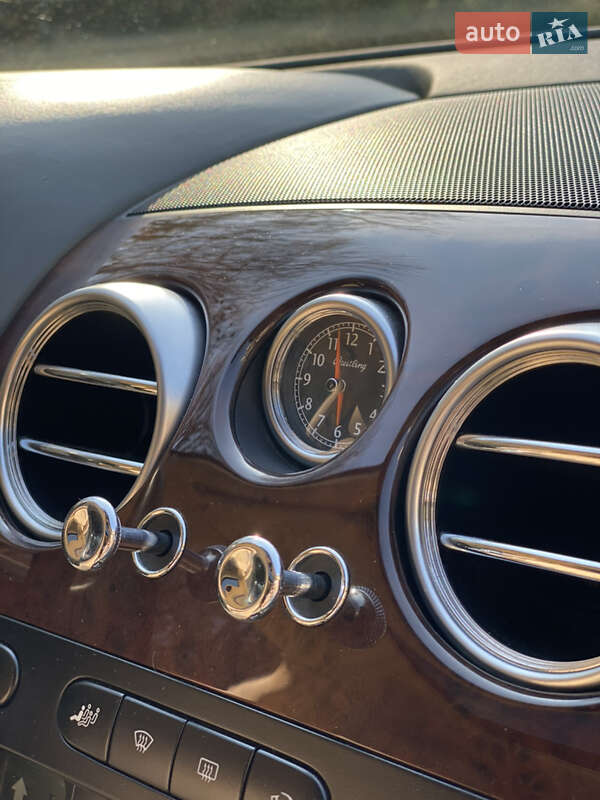 Купе Bentley Flying Spur 2007 в Львове фото 17 Купе Bentley Flying Spur 2007 в Львове