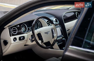 Седан Bentley Flying Spur 2013 в 