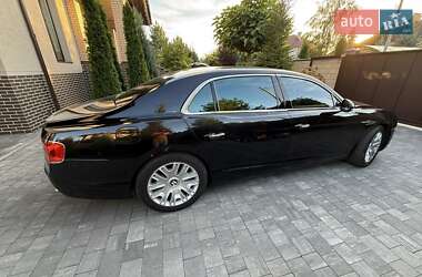 Седан Bentley Flying Spur 2013 в 