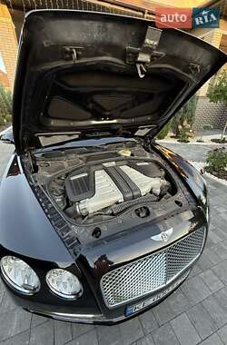 Седан Bentley Flying Spur 2013 в 