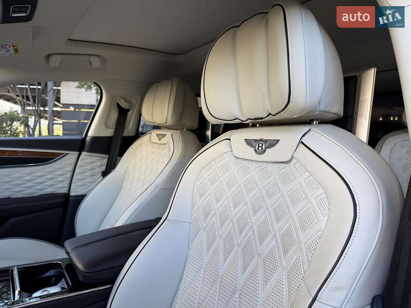 Седан Bentley Flying Spur 2020 в Киеве