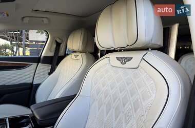 Седан Bentley Flying Spur 2020 в 