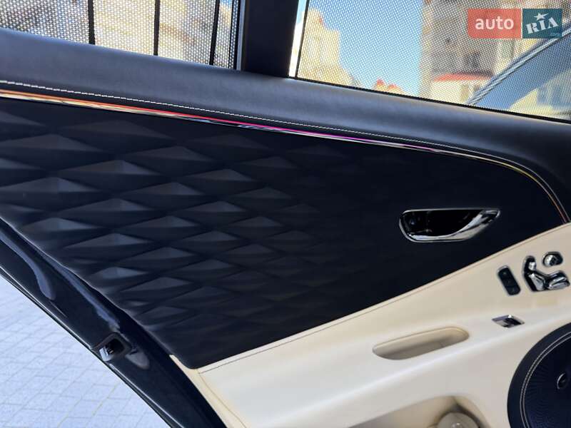Седан Bentley Flying Spur 2020 в Киеве