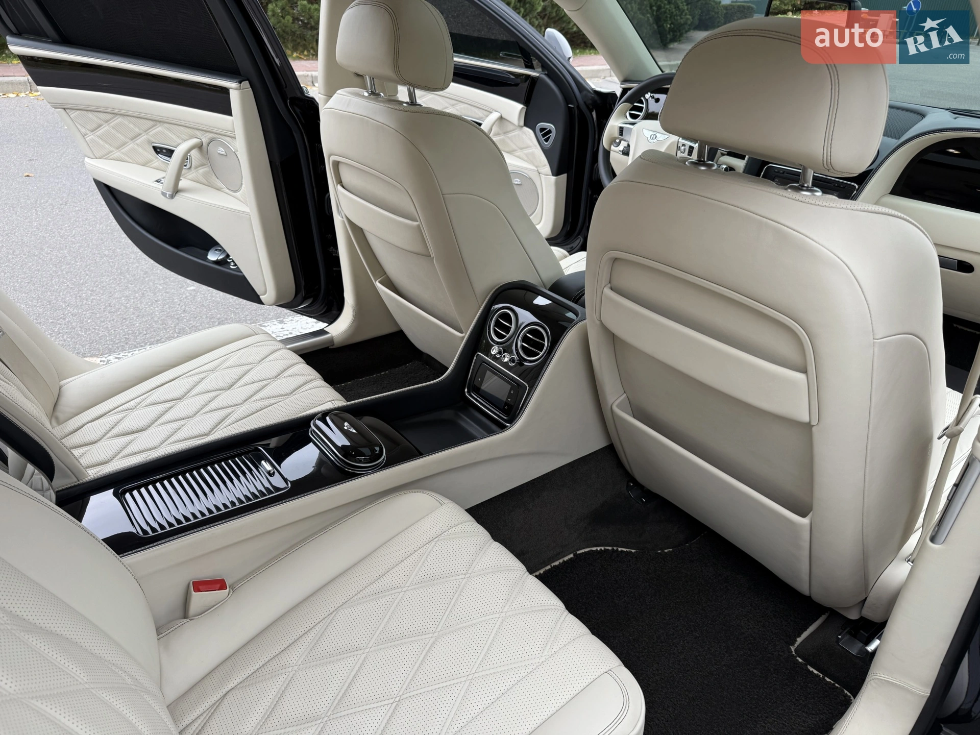 2013 Bentley Flying Spur - мініатюра 56