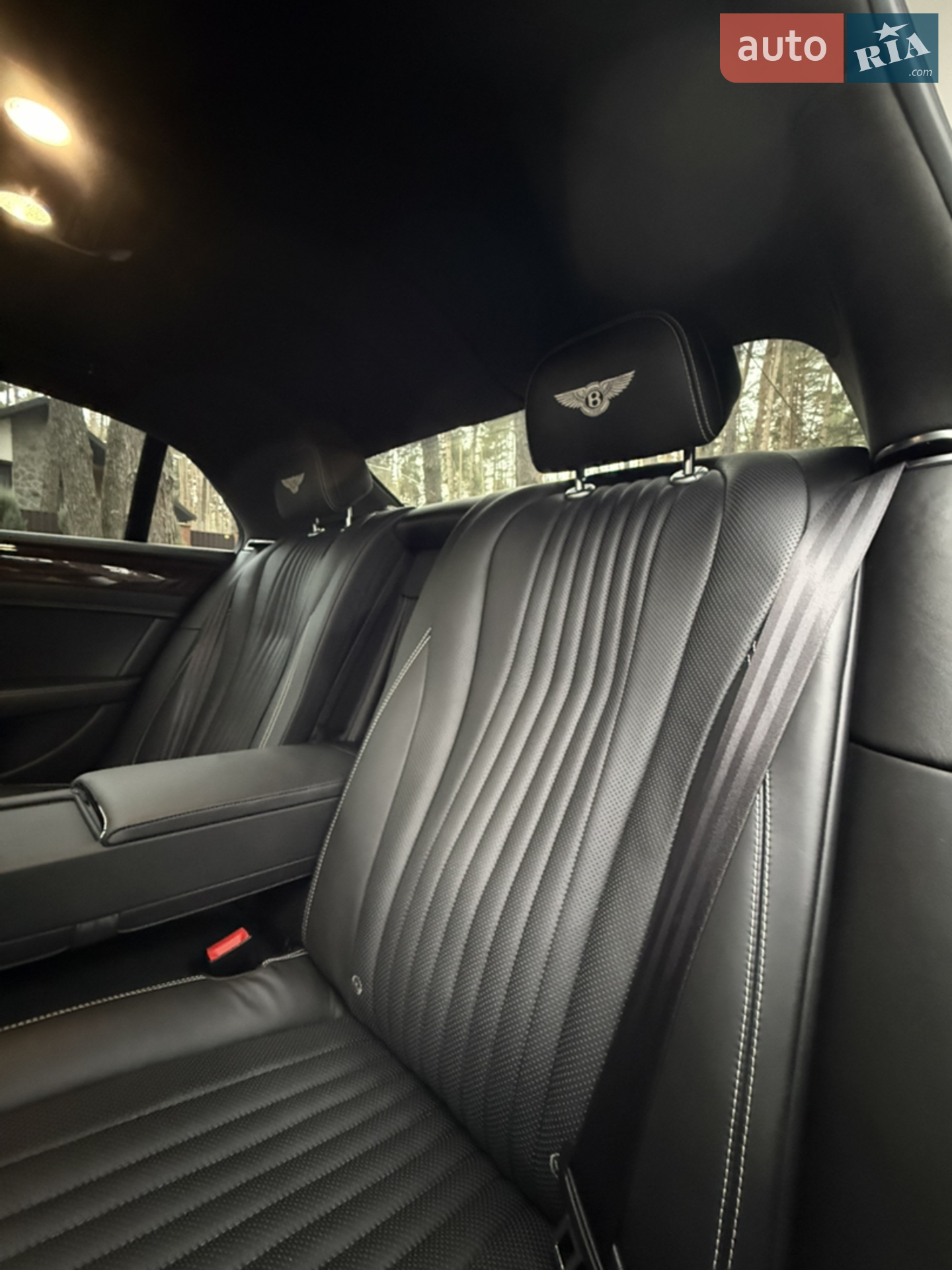 2018 Bentley Flying Spur - мініатюра 18