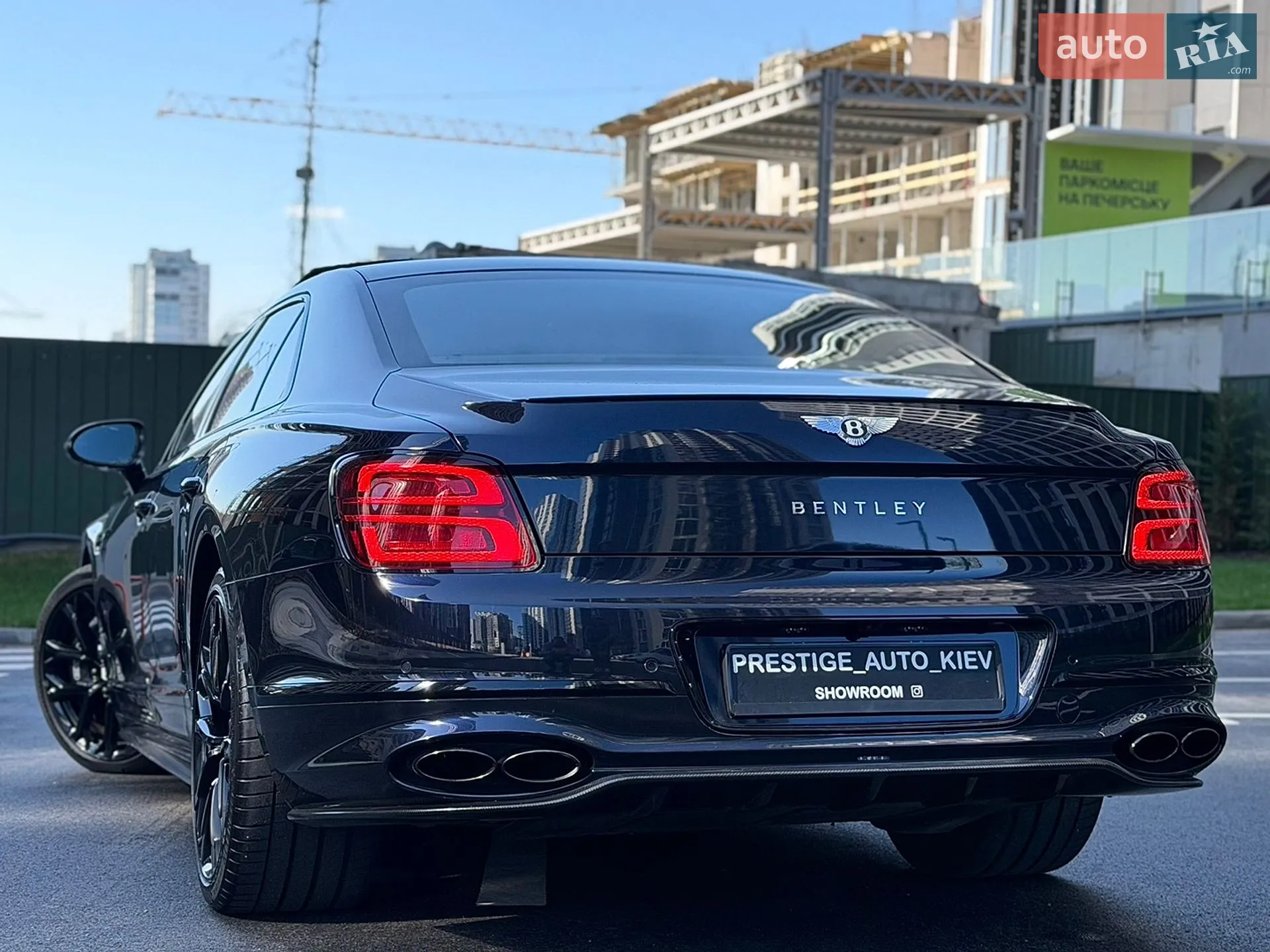 2022 Bentley Flying Spur - мініатюра 27