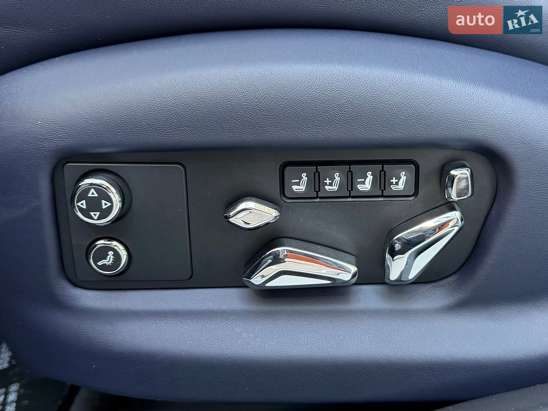 2022 Bentley Flying Spur - мініатюра 51